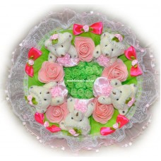 Букет из мягких игрушек с цветочками (5 мишек, розовый)